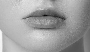 uneven-lips-1